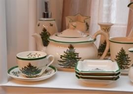 Spode Christmas Tree Dinnerware / Dishes & Accessories