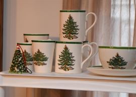 Spode Christmas Tree Dinnerware / Dishes & Accessories