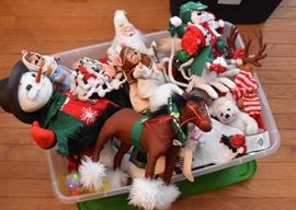 Annalee Christmas Figures / Dolls