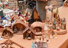Wooden Nativity Scenes 
