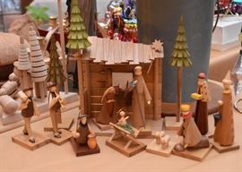 Wooden Nativity Scenes 