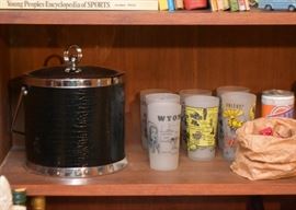 Ice bucket, Vintage Souvenir State Glasses 
