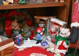 Annalee Christmas Figures / Dolls