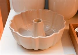 Longaberger Bundt Cake Pan