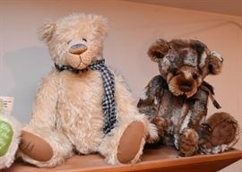 Various Collectible & Artisan Teddy Bears