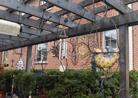 Garden Decor & Accessories (Plant Stands, Stakes, Pots, Statues, Etc.)