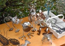 Garden Decor & Accessories (Pots, Statues, Etc.)