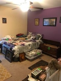 Queen size bed; Thomasville Cedar Chest
