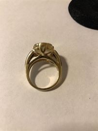 Same ring as previous photo. Size 6.5 / 7. 14 kt.