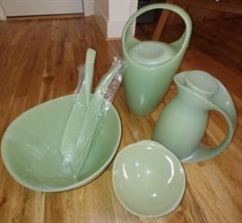 green dishes