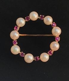 14Kt. Cultured Pearl Ruby Broach