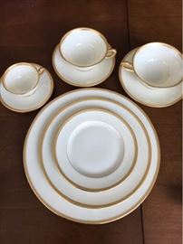 Lenox Windsor M161 service for 12 Gumps