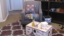 Area Rug, Grey Accent Chair