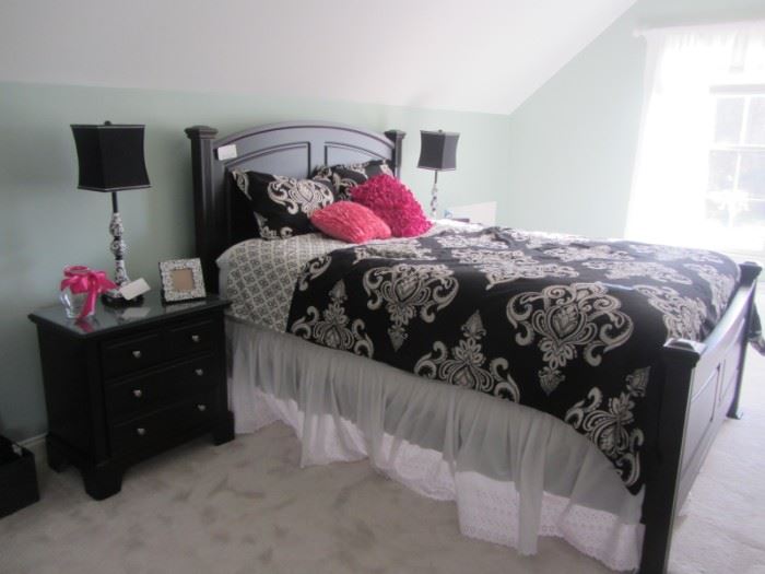 QUEEN BED FRAME(MATTRESS NOT INCLUDED)  AND 2 NIGHT STANDS
