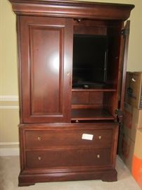 WHAT IS THE MOST USEFUL PIECE OF FURNITURE YOU WILL EVER OWN, YOU ASK?  AH YES, THE ARMOIRE!  PENNSYLVANIA HOUSE ARMOIRE. 46"W X 24"DX 76"H. VERY NICE SIZE! NOT TOO BIG! 