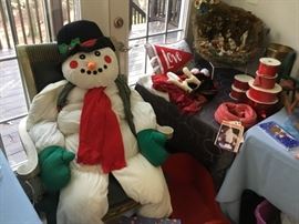 Frosty and an interesting crèche.