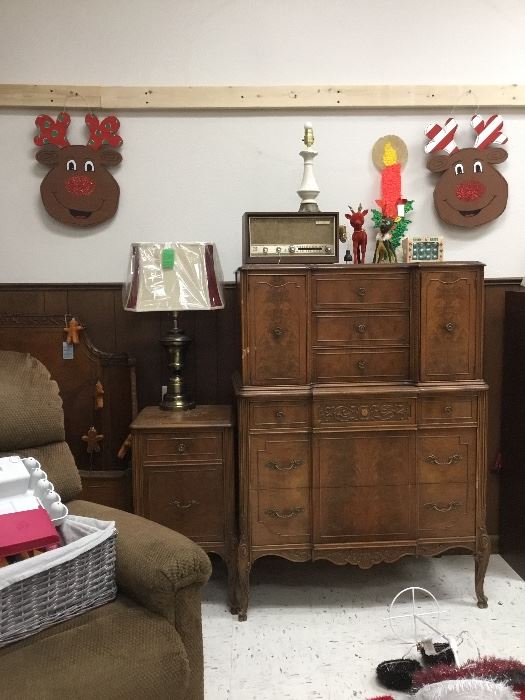 Vintage radio, christmas items, lamp, dresser and side table