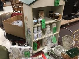 Salt/pepper shakers, glassware