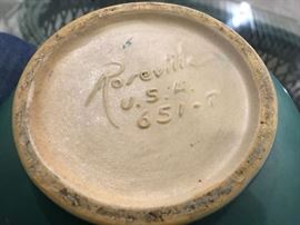 Base of Roseville jardiniere.