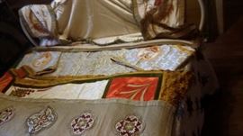 VINTAGE CHURCH LINENS