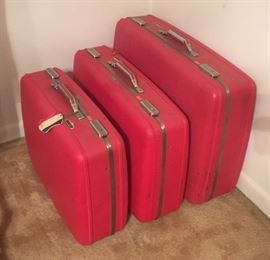 Vintage Red Set of 3 American Tourister Tiara Luggage RR1012 Movie Prop https://www.ebay.com/itm/123503497164