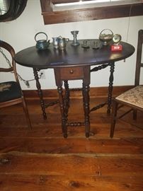 Gale leg table-antique