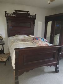 Victorian full size bed
