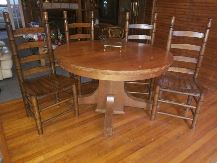 Oak Stickley style table w/ 4 chairs