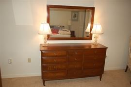 Willett dresser with mirror