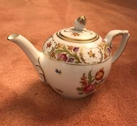 Schumann Empress Dresden Flowers Tea pot