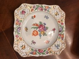 Schumann square luncheon plates