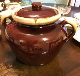 Stoneware Bean pot