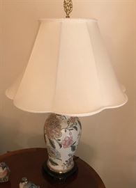 Vase lamp