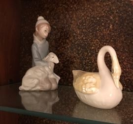 Llardo figurine & Belleek swan