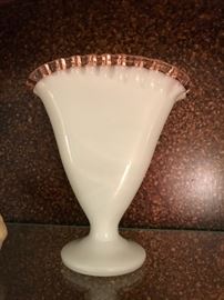 Fenton fan vase