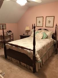 Knob Creek Queen Anne bed, full size