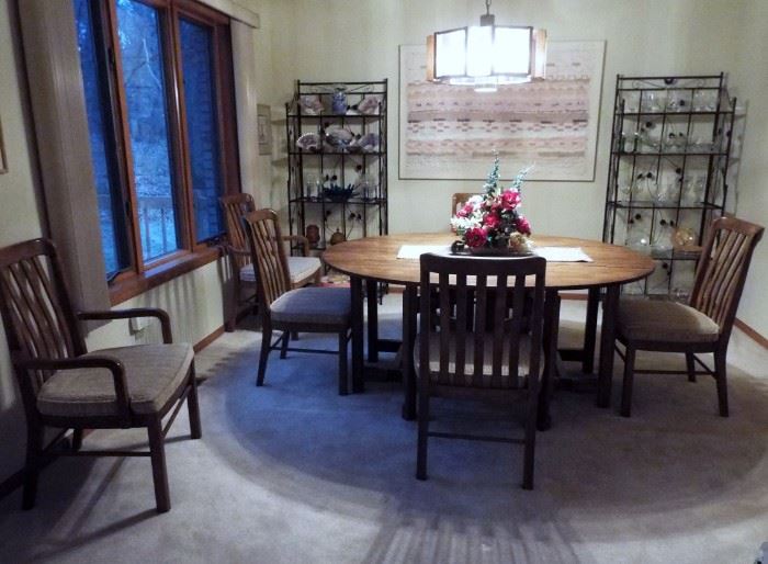 Drexel Heritage drop leaf/gate leg table and six chairs