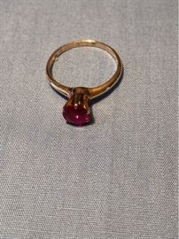 Ring, 10K with Stone