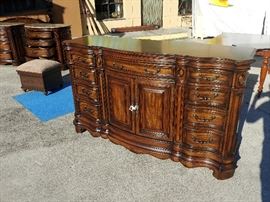 The elegance of Mediterranean style with the warm essence of the Islands resonate through the Casa Cristina Collection by Pulaski to create beautiful, livable furniture designed for today's lifestyle.
Felt lined top drawer; Framed drawers; Step back base molding; Stone top; Being Sold as part of a 4 Piece Bedroom Set along with a matching 2 Nightstand & King Bed Frame; 75"W x 23"D x 43"H; $4100 for the Set; ref #: 19982