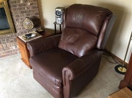 vintage Laz-y-Boy recliner