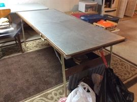 folding table