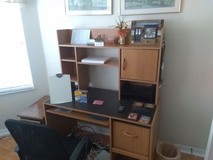 Computer desk $30