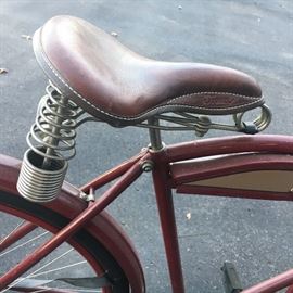 Vintage men's bicycle, badge says "Trail Blazer". Tank compartment says "Flyer". Possible old restoration, extra nice!
