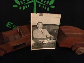Carved wood car, trailer and boat, made by Frank Kurtis Co., Glendale, CA. See photo showing this set on Frank Kurtis' desk.