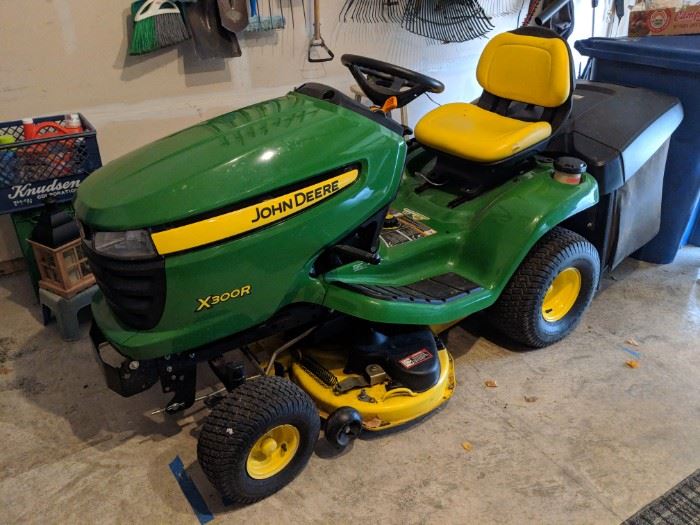 John Deere riding mower