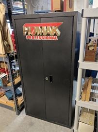 tool cabinet