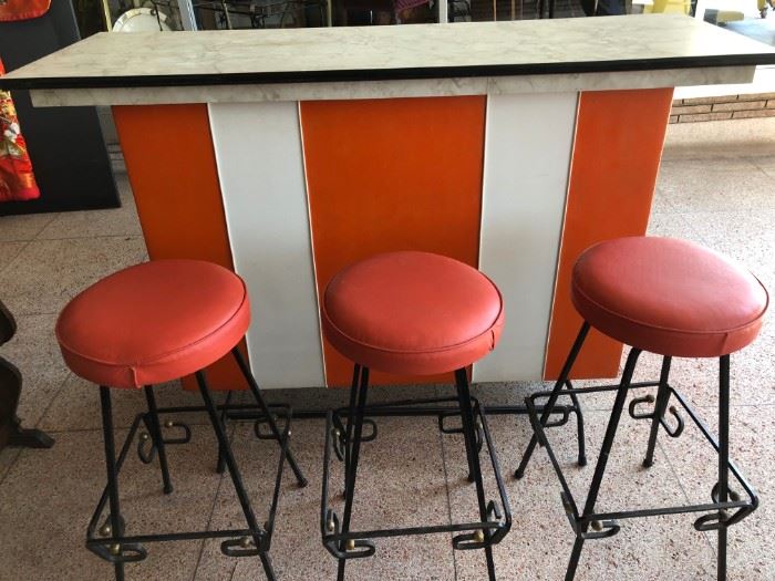 Retro bar with three stools