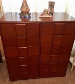Mid Century chest with drawers in solid maple