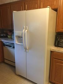 side by side refrigerator