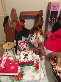 Wood hand craft navitity